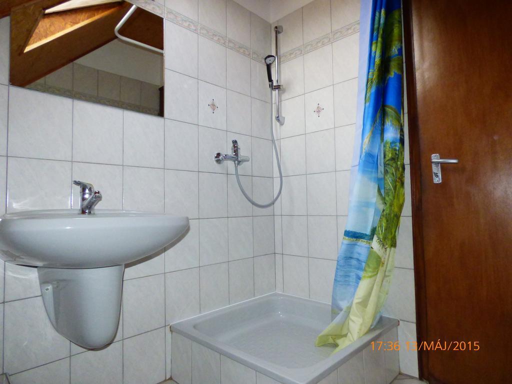Fabian Apartman-Haz Szántód Стая снимка