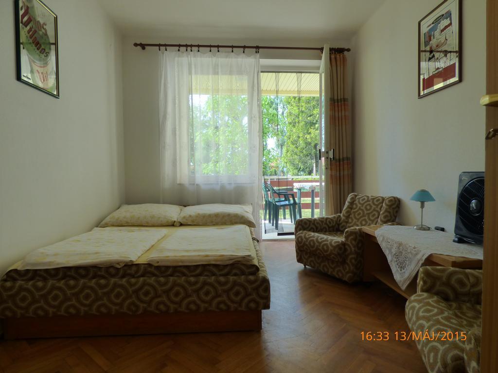 Fabian Apartman-Haz Szántód Стая снимка