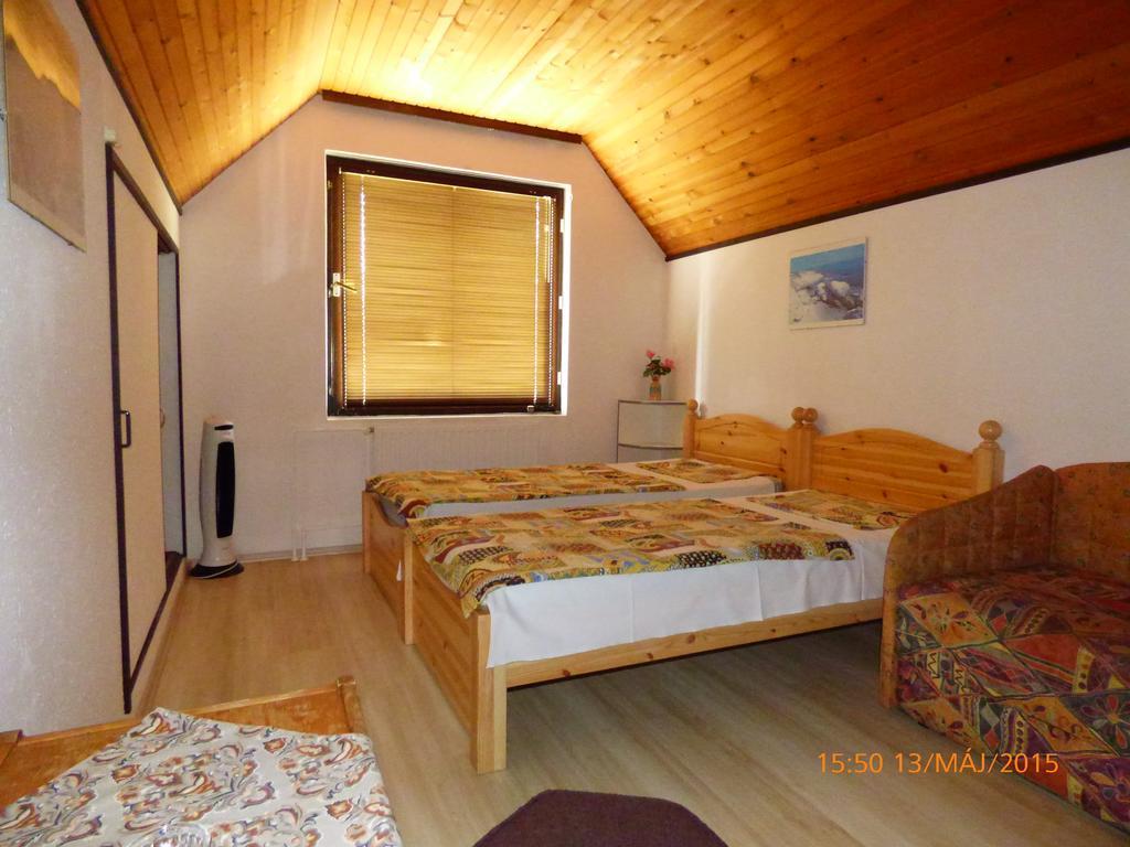 Fabian Apartman-Haz Szántód Стая снимка