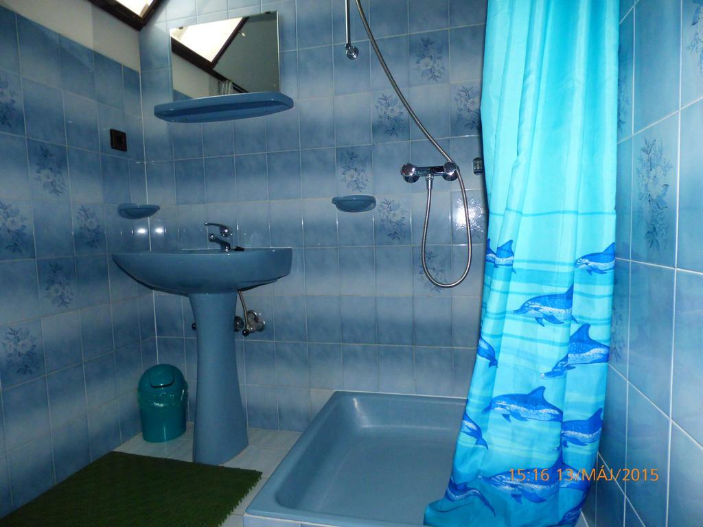Fabian Apartman-Haz Szántód Стая снимка