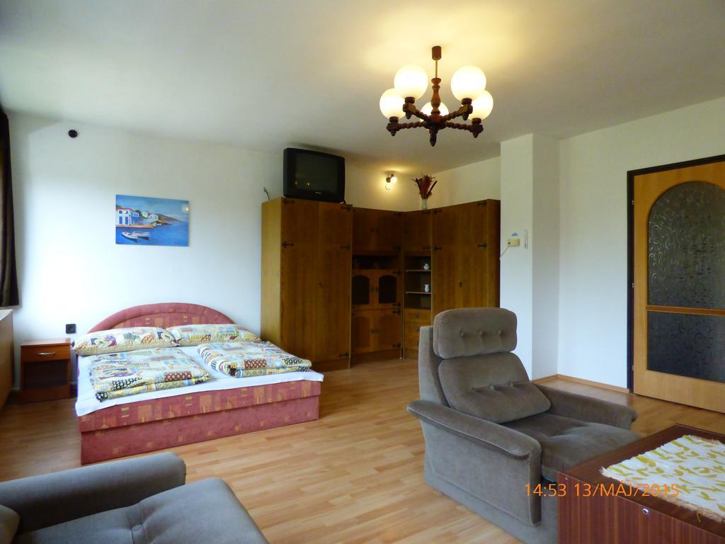 Fabian Apartman-Haz Szántód Стая снимка