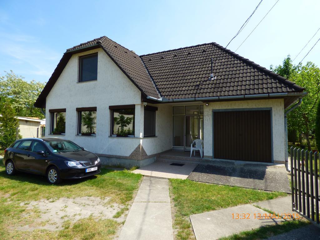 Fabian Apartman-Haz Szántód Стая снимка
